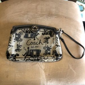 Traditional logo Coach wristlet